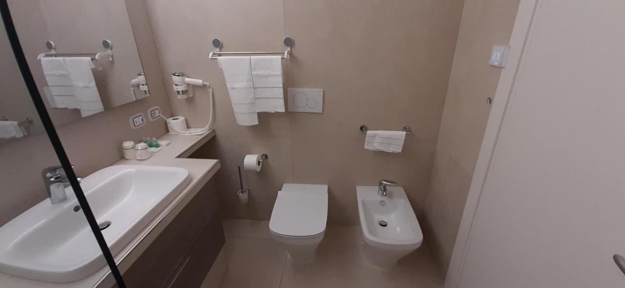 Delta Hotel Apartments San Donato Milanese Exteriör bild